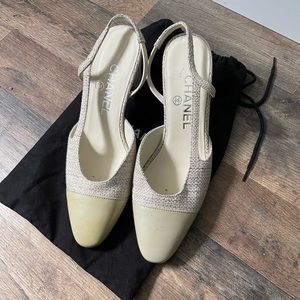 Chanel
Slingback tweed heels